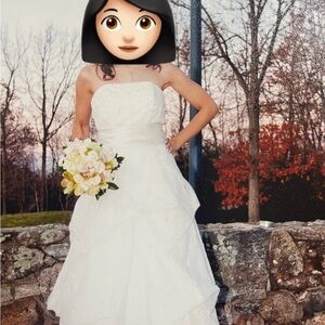 Chic Floral Lace Bridal Gown